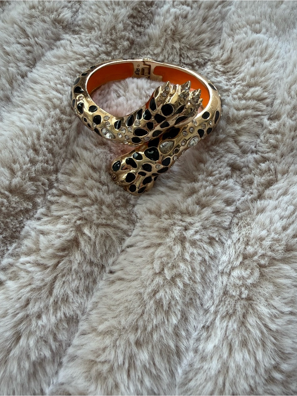 Gold-tone Leopard Print Hinged Bracelet - Women Accessories Set